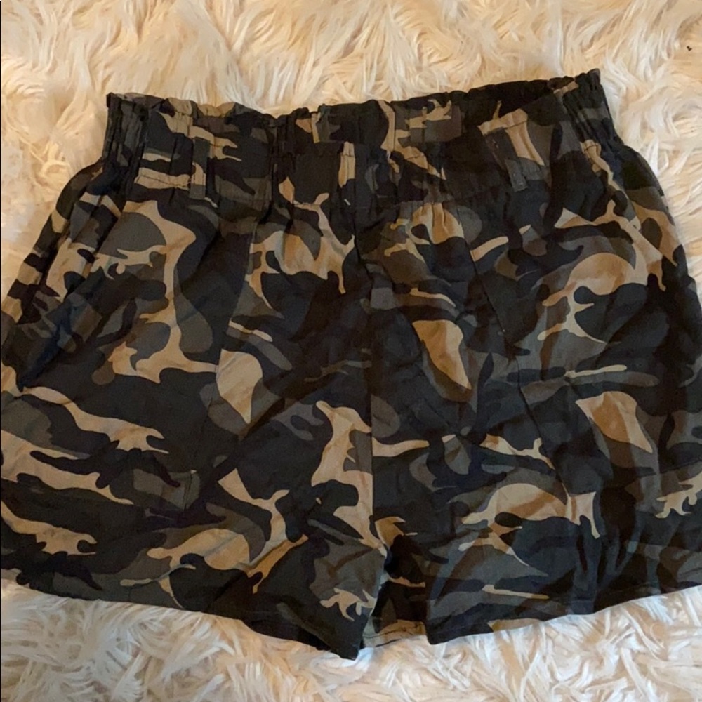 Flowy camo shorts